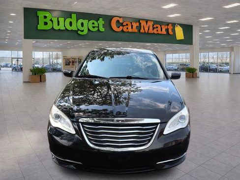 Used 2013 Chrysler 200 Touring FWD image 2