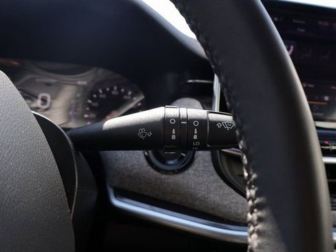 Used 2025 Jeep Compass Latitude w/ Sun & Sound Group image 27