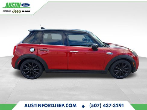 Used 2017 MINI Cooper S image 6