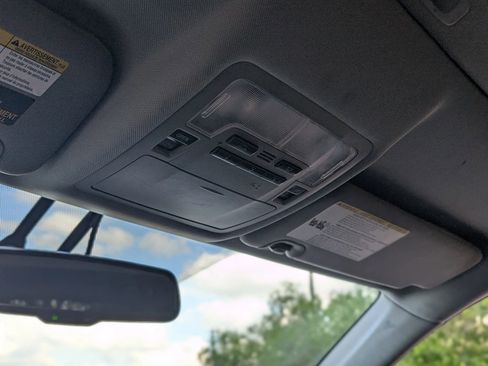Used 2014 Toyota Highlander XLE FWD image 33