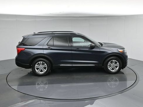 Used 2023 Ford Explorer XLT RWD image 44