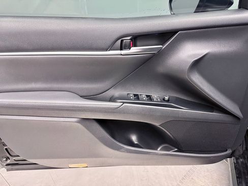 Used 2019 Toyota Camry XSE image 15