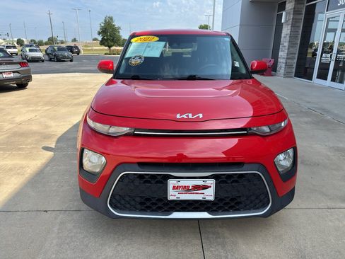 Used 2022 Kia Soul LX w/ Technology Package FWD image 4