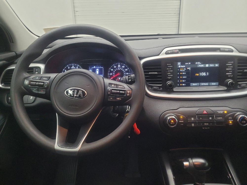 Used 2018 Kia Sorento FWD image 22