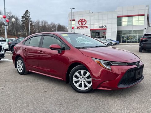 Used 2022 Toyota Corolla LE image 1