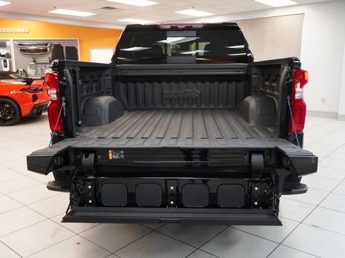 Certified 2024 Chevrolet Silverado 1500 High Country w/ High Country Premium Package AWD/4WD image 10