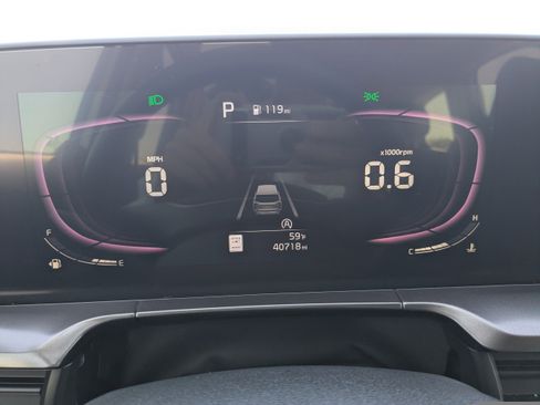 Certified 2024 Kia Telluride LX image 30