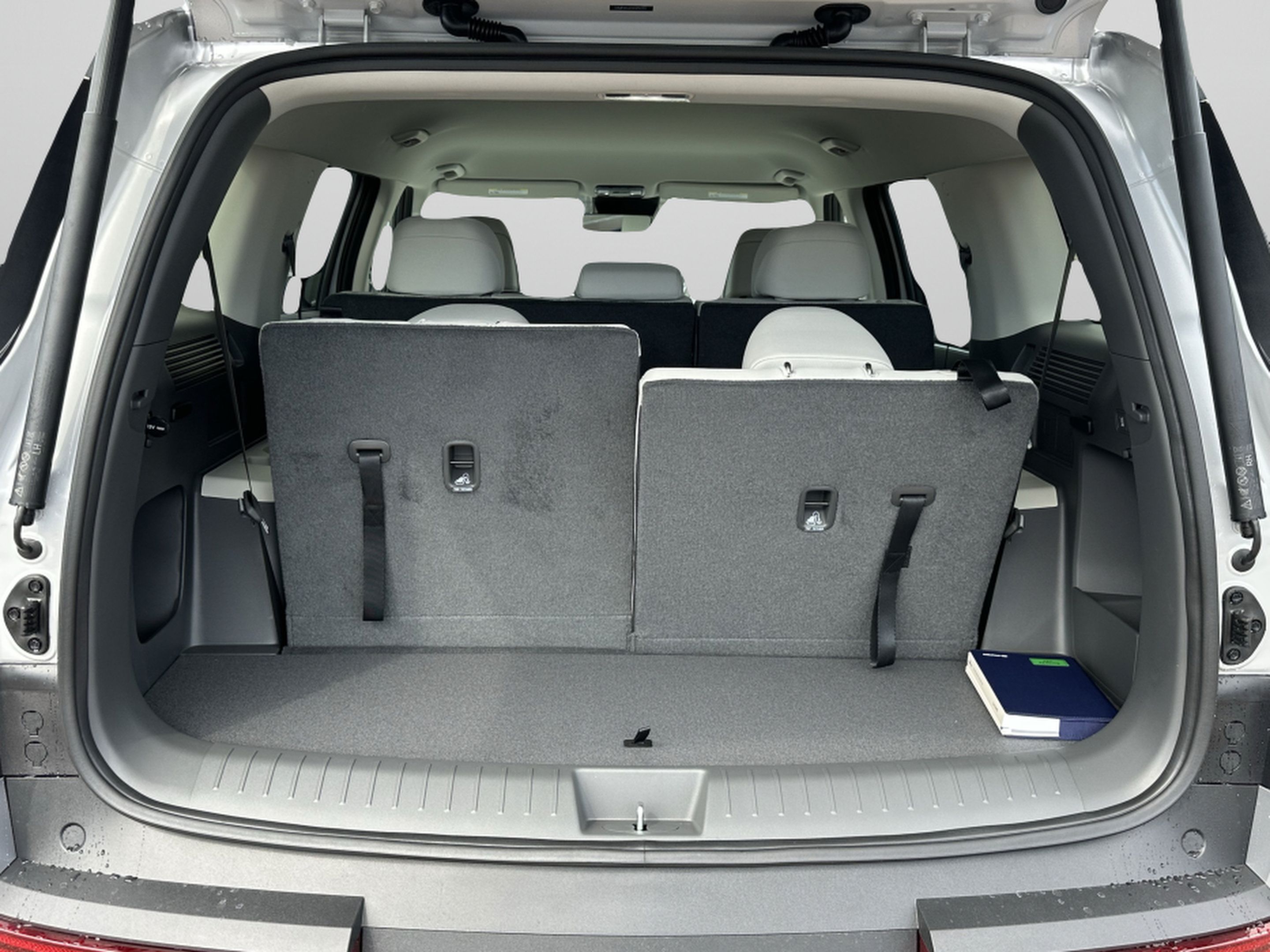 New 2027 Hyundai Santa Fe SE FWD image 6