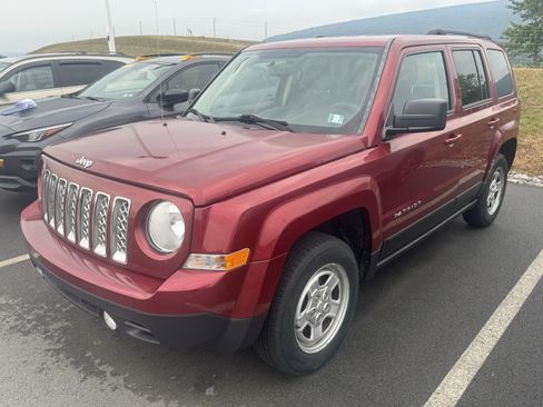 Used 2016 Jeep Patriot Sport w/ Power Value Group AWD/4WD image 3