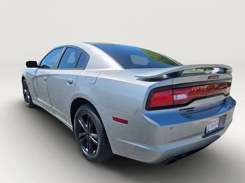 Used 2011 Dodge Charger R/T AWD/4WD image 4