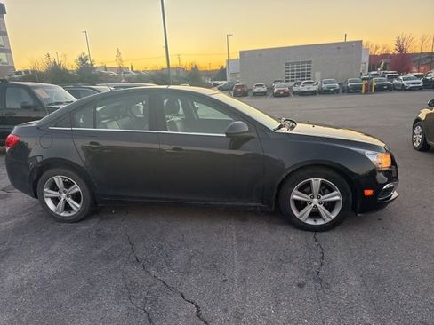 Used 2015 Chevrolet Cruze LT image 4