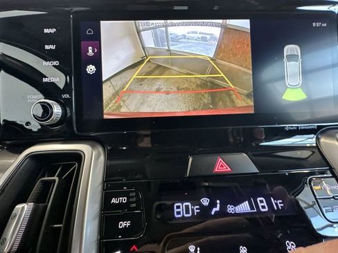 Used 2023 Kia Sorento S w/ Panoramic Sunroof Package FWD image 25