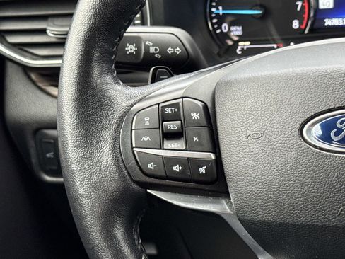 Used 2020 Ford Explorer Limited image 11