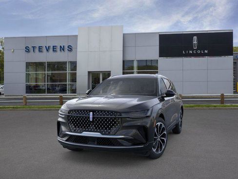 New 2026 Lincoln Nautilus Reserve image 3