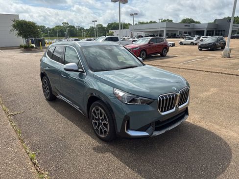 Certified 2024 BMW X1 xDrive28i AWD/4WD image 3