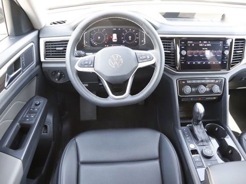 Used 2023 Volkswagen Atlas SE w/ Black Wheel Package AWD/4WD image 23
