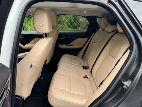 Used 2018 Jaguar F-PACE Premium AWD/4WD image 13