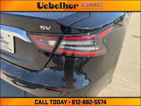 Used 2023 Nissan Maxima SV w/ Floor Mat Group image 8