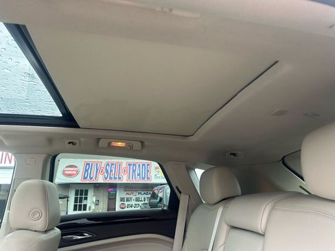 Used 2014 Cadillac SRX Performance AWD/4WD image 30