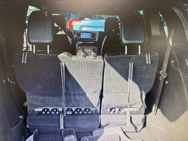 Used 2026 Chrysler Pacifica Select FWD image 6