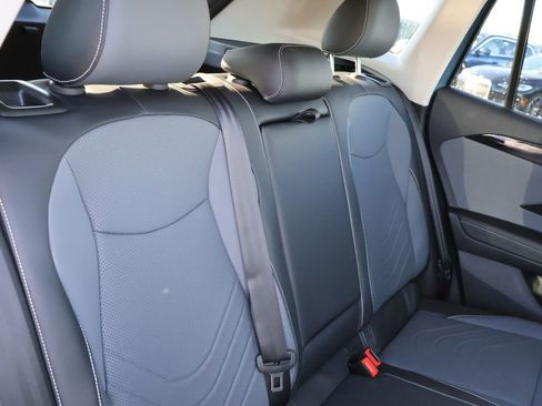 New 2026 Volkswagen Tiguan SE image 16