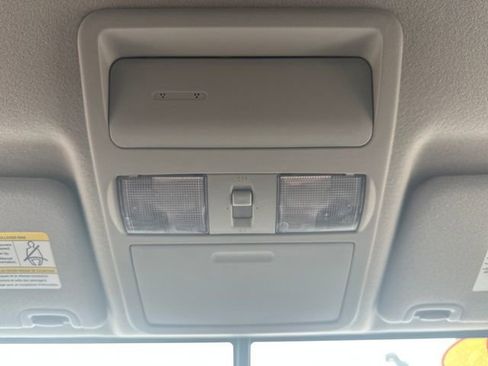 Used 2020 Nissan Frontier SV image 21