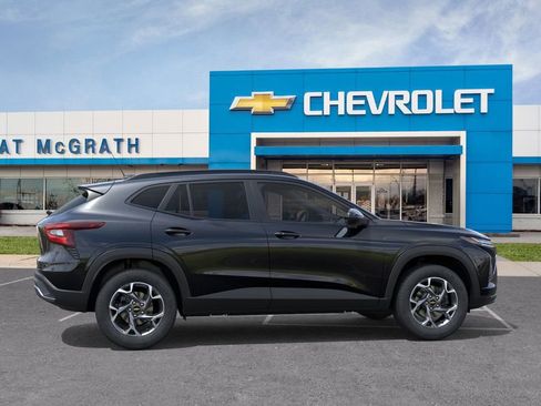 New 2026 Chevrolet Trax LT FWD image 5