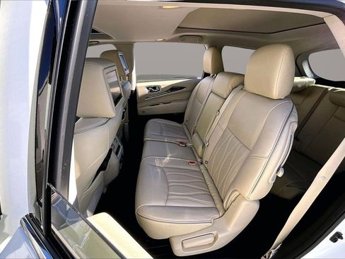 Used 2017 INFINITI QX60 Luxe w/ Deluxe Technology Package image 23