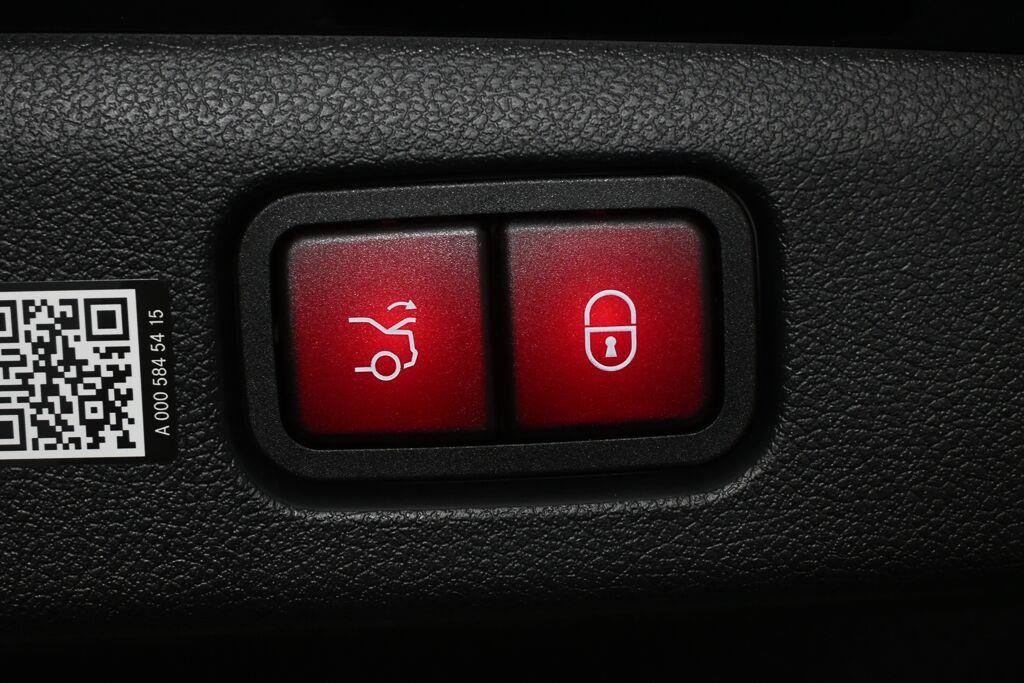Used 2026 Mercedes-Benz E 350 Sedan image 29