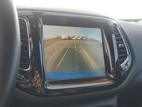 Certified 2019 Jeep Compass Limited image 21