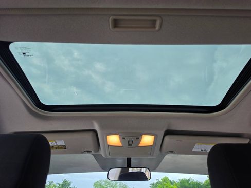 Used 2013 Nissan Rogue SV w/ Premium Pkg FWD image 43