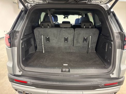 Used 2025 GMC Acadia Elevation image 19