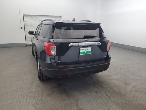 Used 2022 Ford Explorer XLT image 6