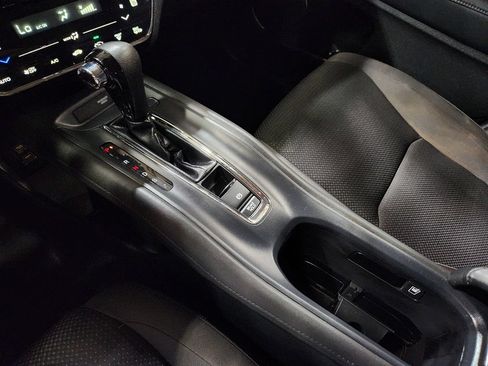 Used 2022 Honda HR-V EX image 37