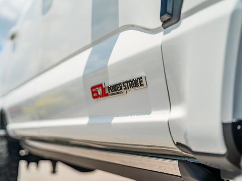 Used 2025 Ford F350 Platinum image 13