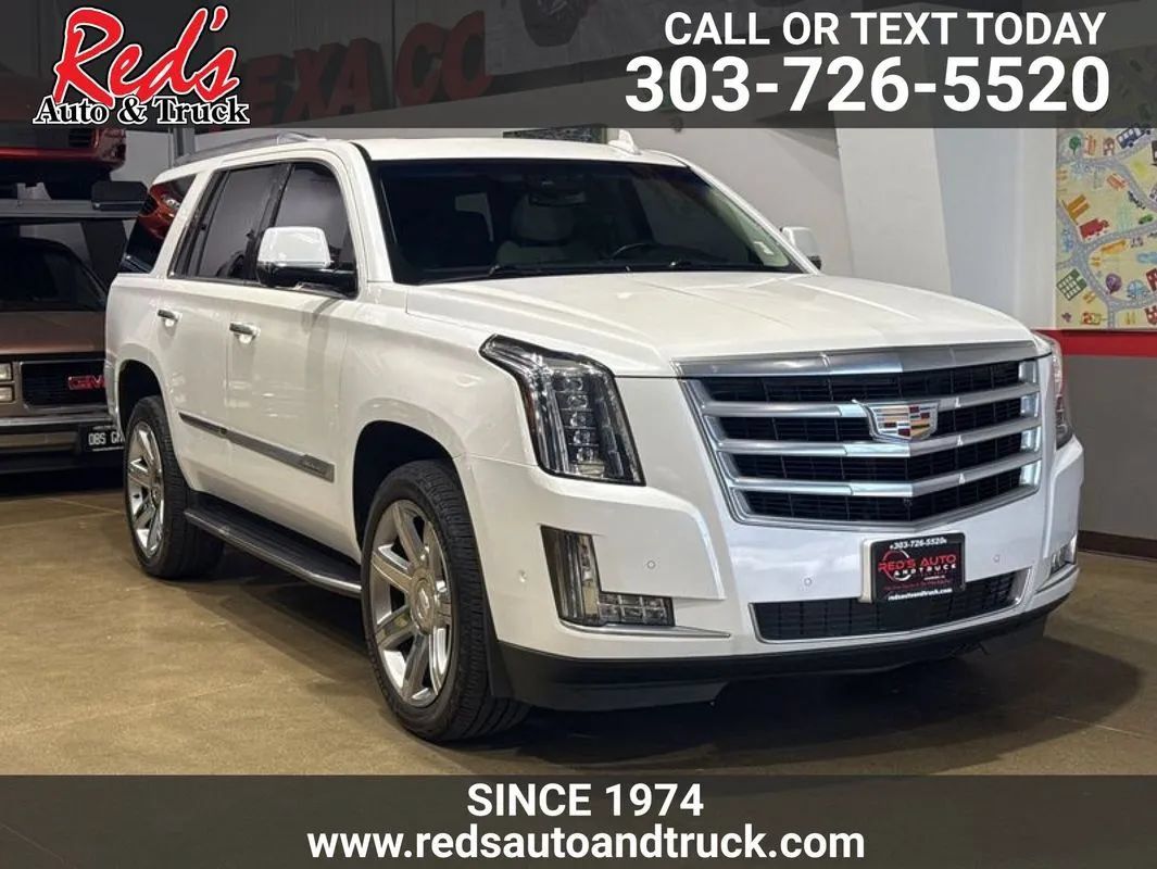 Used 2020 Cadillac Escalade Premium Luxury AWD/4WD image 1