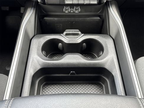 Used 2025 RAM 1500 Big Horn image 28