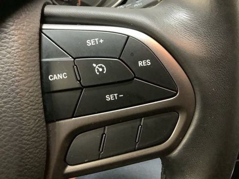 Used 2019 Jeep Cherokee Latitude Plus image 26