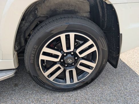 Used 2014 Toyota 4Runner Limited RWD image 31