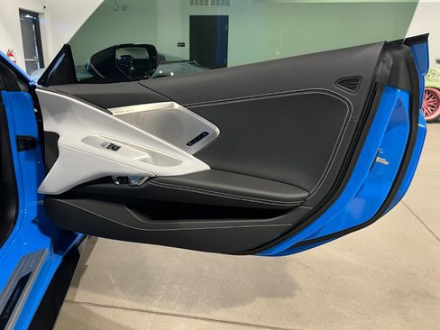 Used 2023 Chevrolet Corvette Stingray Preferred Cpe w/ Z51 Performance Package RWD image 39