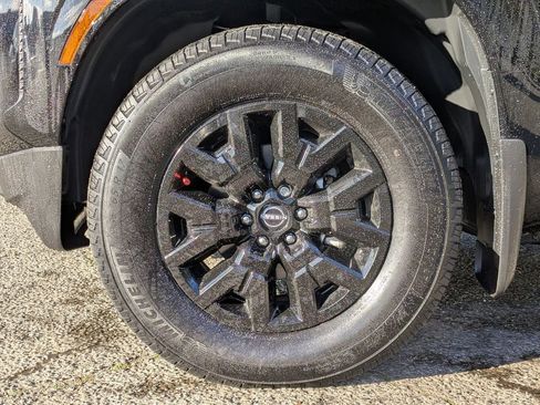 Used 2024 Nissan Frontier SV w/ SV Convenience Package image 9