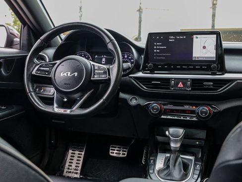 Used 2024 Kia Forte GT-Line w/ GT-Line Premium Package image 28