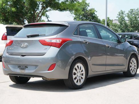 Used 2016 Hyundai Elantra GT FWD image 5