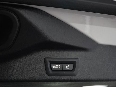 Used 2022 BMW X5 xDrive40i AWD/4WD image 11