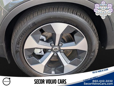 Certified 2026 Volvo XC40 B5 Plus AWD/4WD image 32