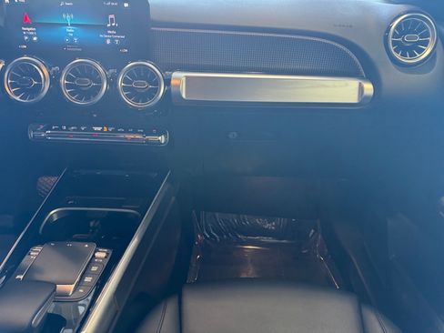 Certified 2023 Mercedes-Benz GLB 250 4MATIC image 27