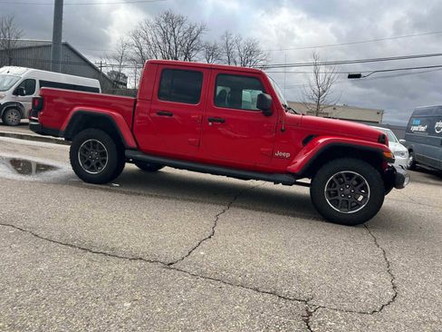 Certified 2021 Jeep Gladiator Overland w/ Popular Equipment Package image 13