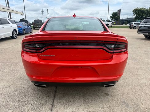Used 2019 Dodge Charger SXT w/ Plus Group RWD image 6
