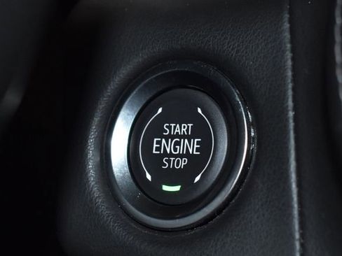 Used 2024 GMC Yukon SLE image 24