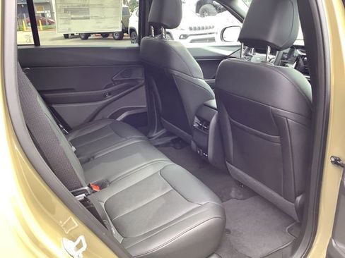 New 2026 Jeep Cherokee Overland w/ Trailer Tow Group image 34